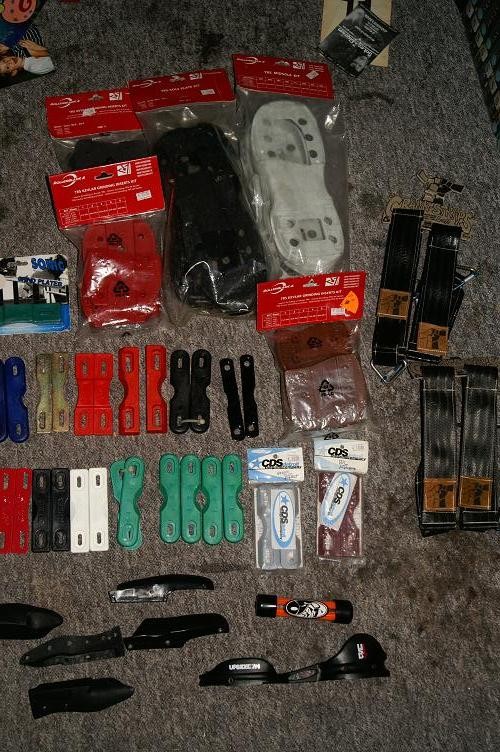 bunch of skateparts